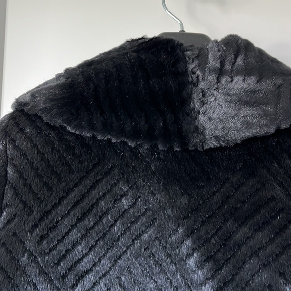 Alpine Studio Jacket - Picture 4 of 7